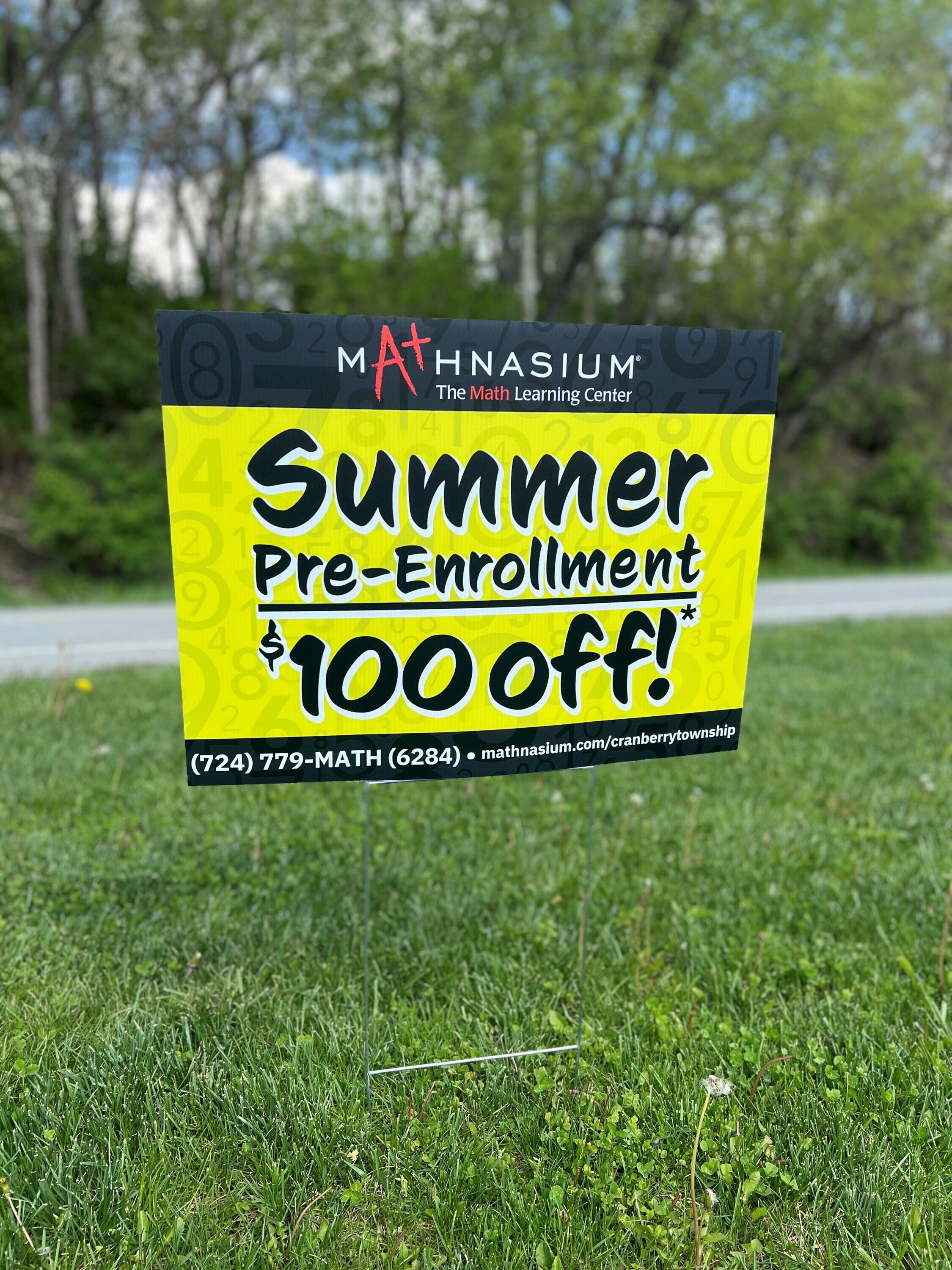 Don’t Let Summer Be A Bummer: Advertise Your Business with Yard Signs