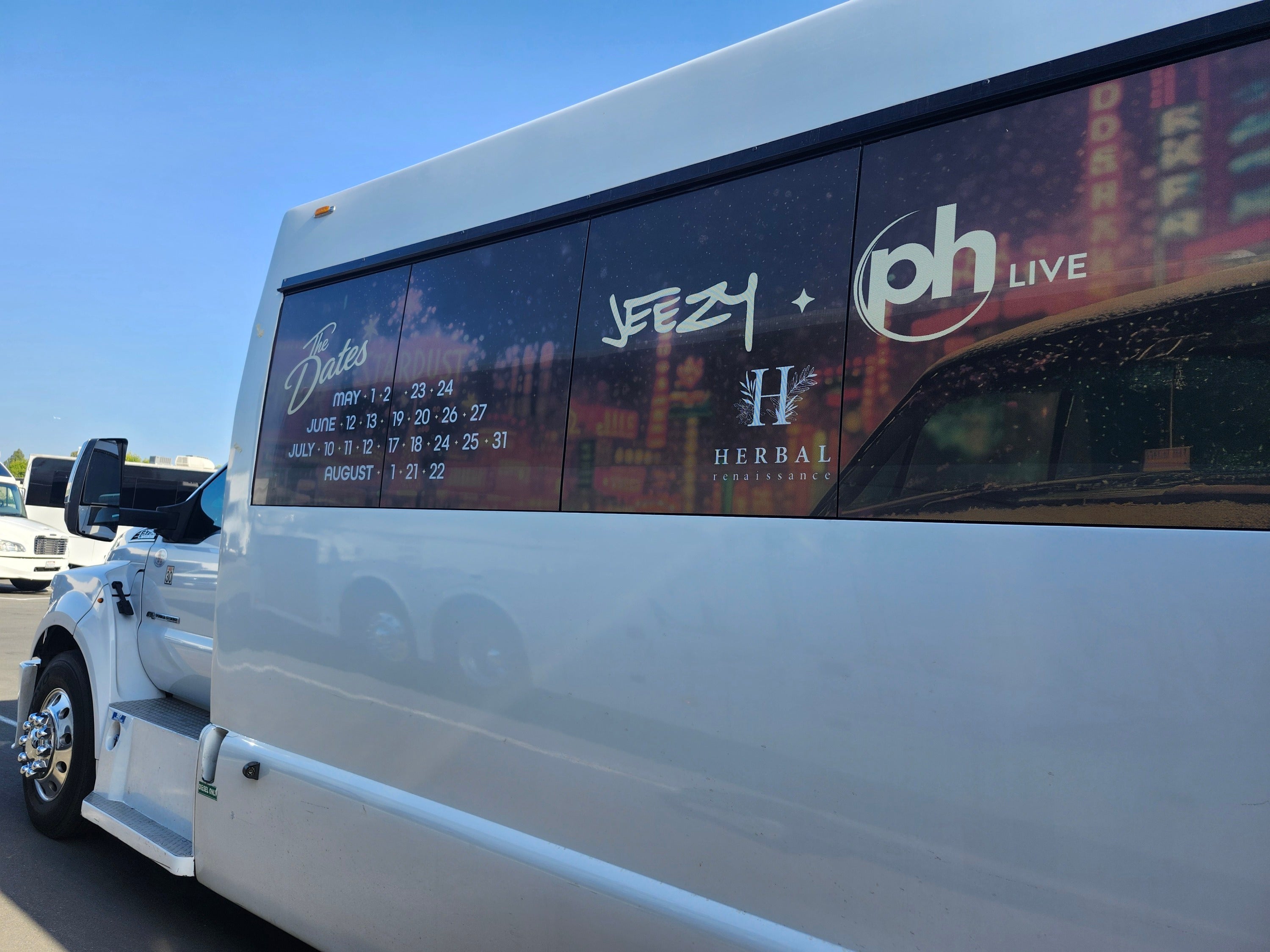 Full Bus Wrap Window Graphics Installation – High-Impact Mobile Advertising
