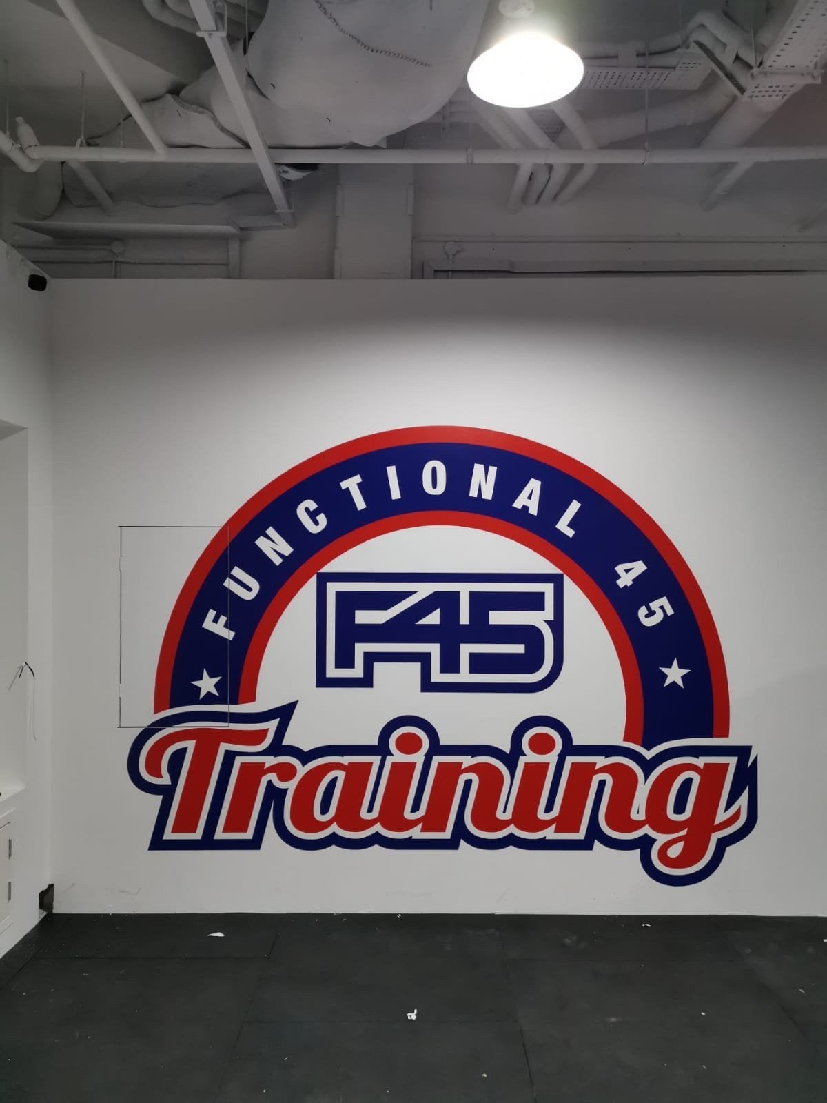 Transform your spaces with wall graphics! Here are 5 smart ways to use them:
