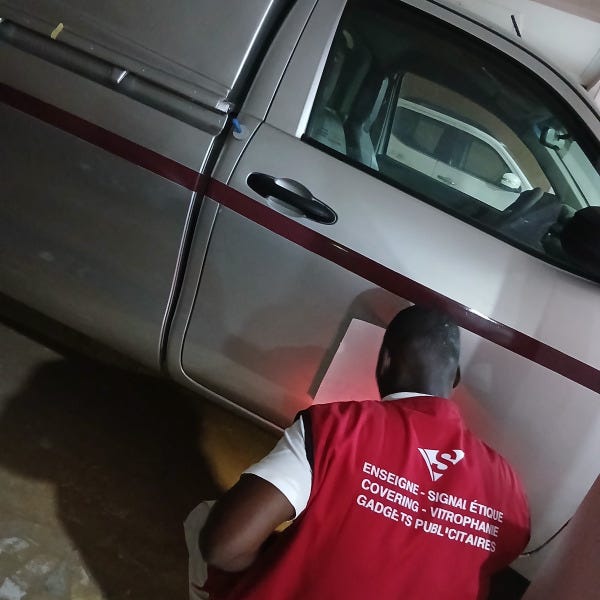 Covering véhicule - lettrage pour véhicules professionnels -Signarama Côte d'Ivoire -Abidjan Cocody
