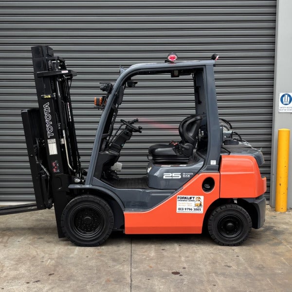 Used Toyota LPG Forklift #2418