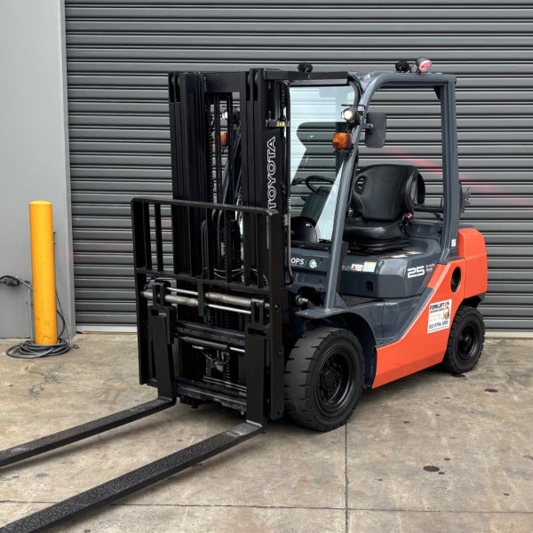Used Toyota LPG Forklift #2418