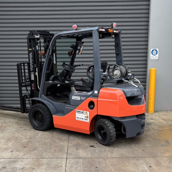 Used Toyota LPG Forklift #2418