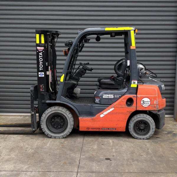Used Toyota LPG Forklift #2423