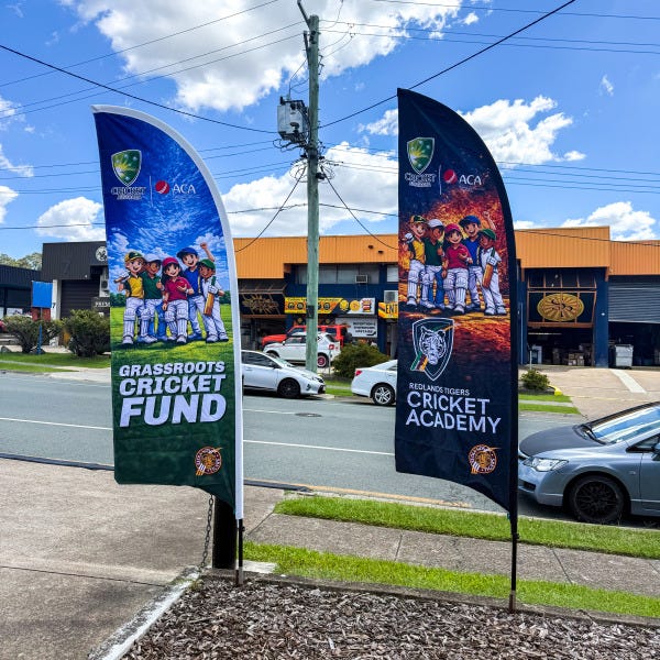 Redlands Cricket Flag 02 L