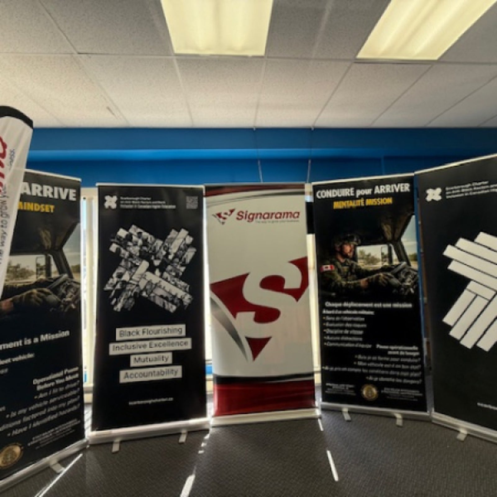 Roll Up banner with stands
