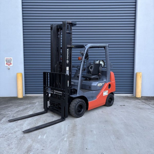 Used Toyota Compact LPG Forklift #W368
