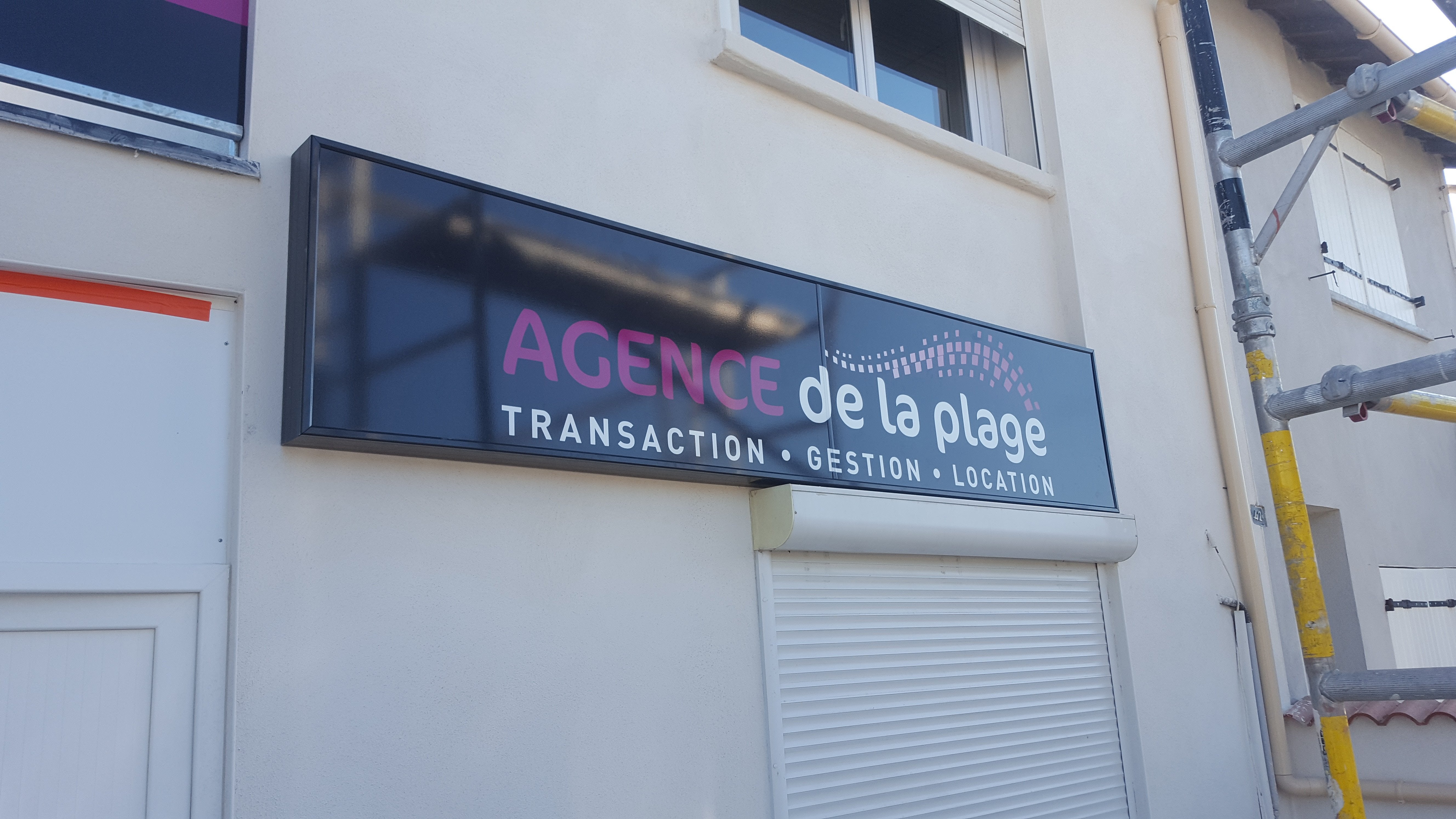 ENSEIGNE-ET-SIGNALETIQUE
