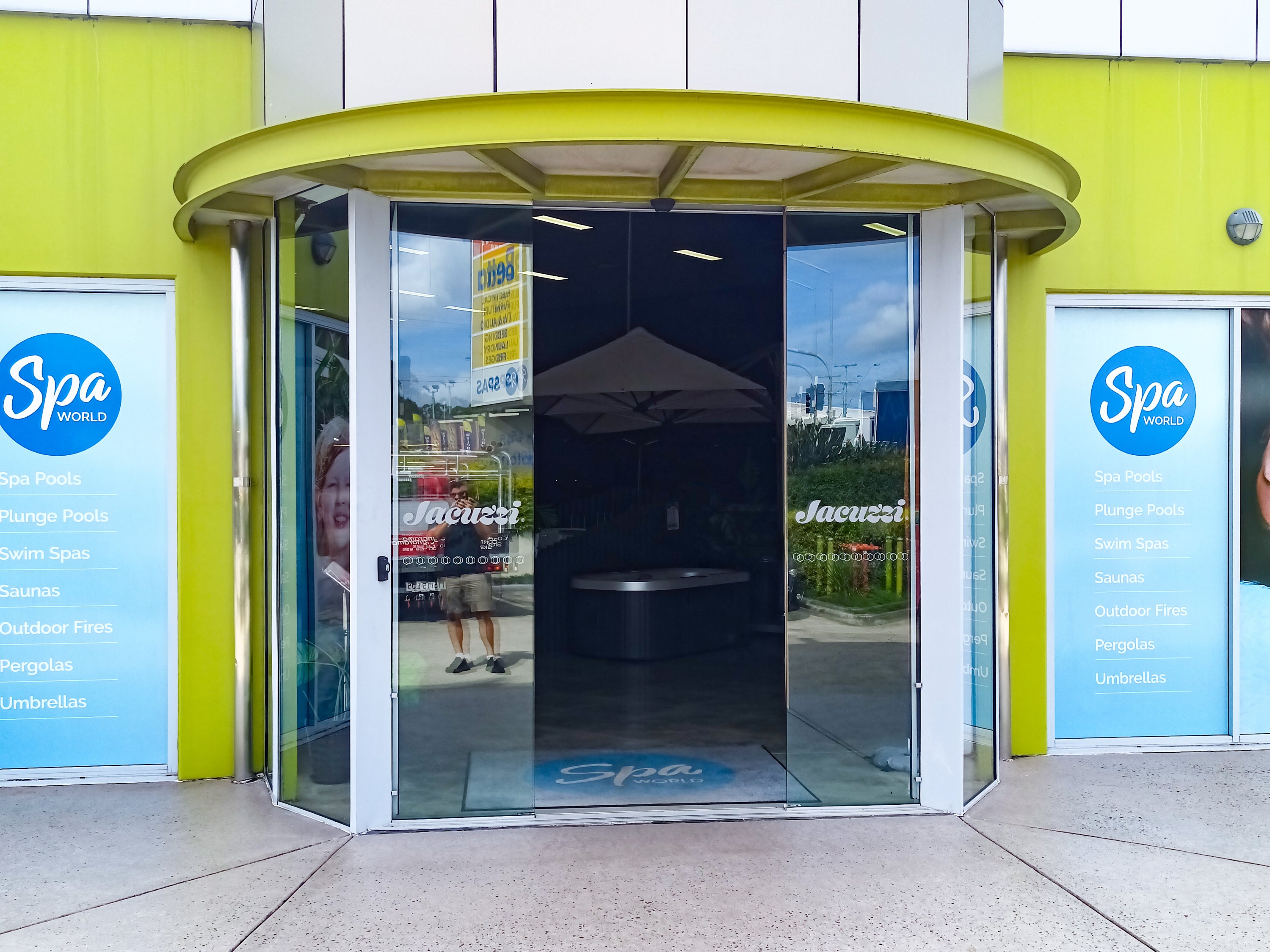 Signage Refresh - Spa World Underwood