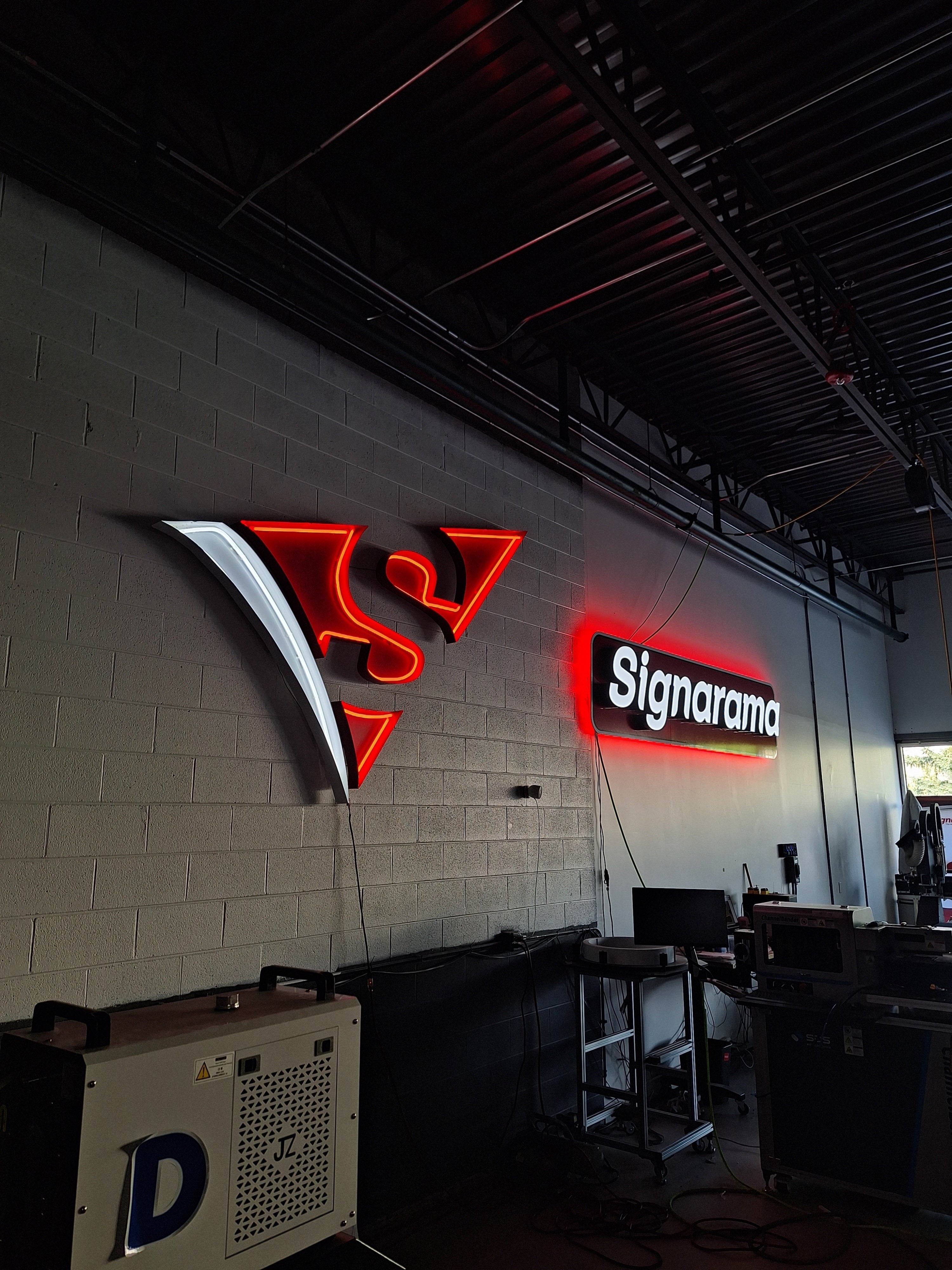 Why Where Your Storefront Sign Is Manufactured Matters