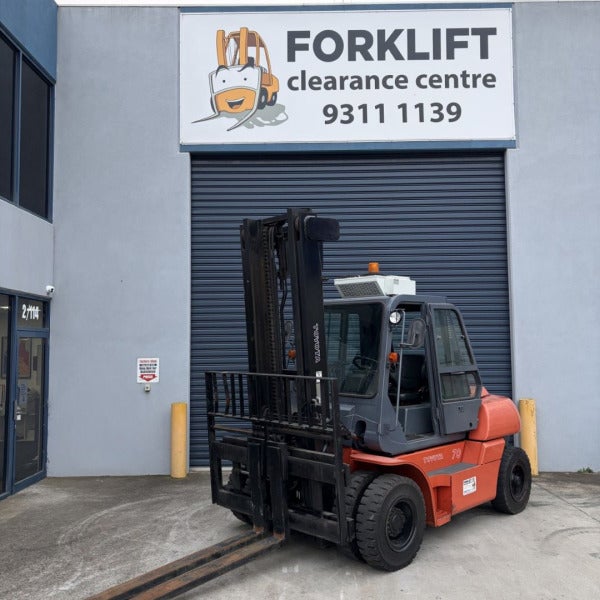 Used Toyota 7T Diesel Forklift #W370
