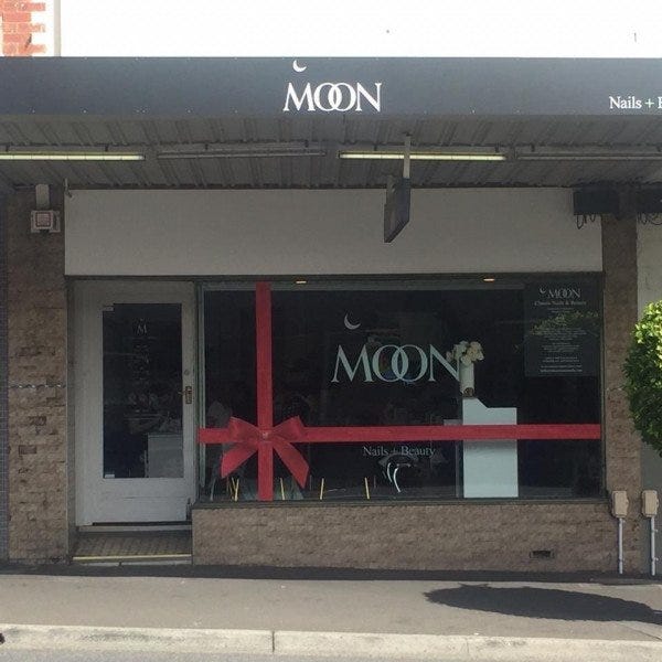 Moon Classic Nails
