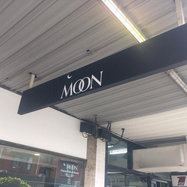 Moon Classic Nails