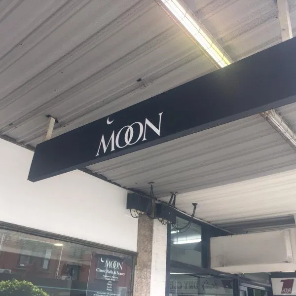Moon Classic Nails