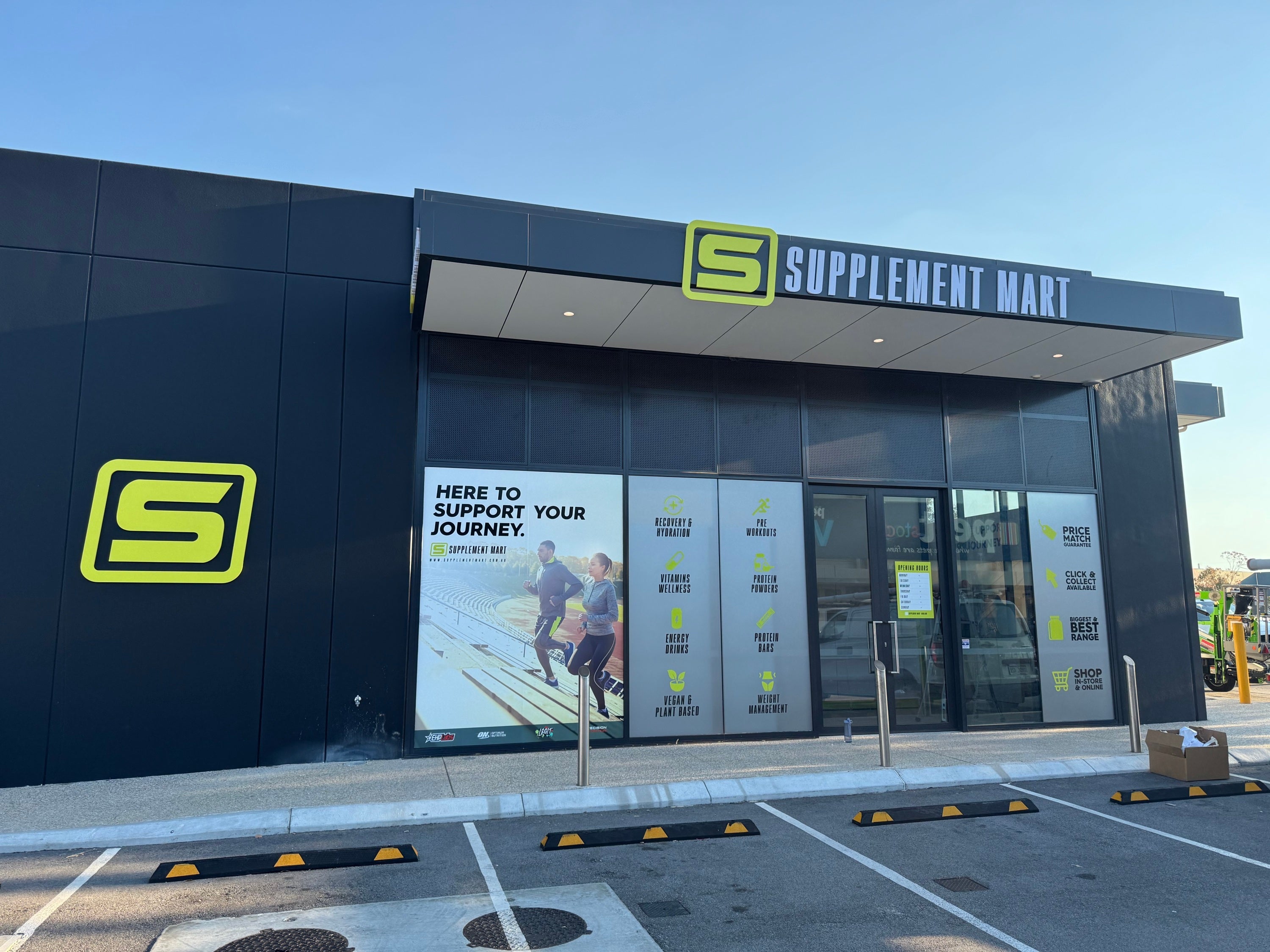 New Store Signage Installed for Supplement Mart Midland by Signarama Malaga