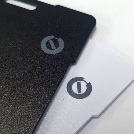 Carbon Bluetooth Tracker