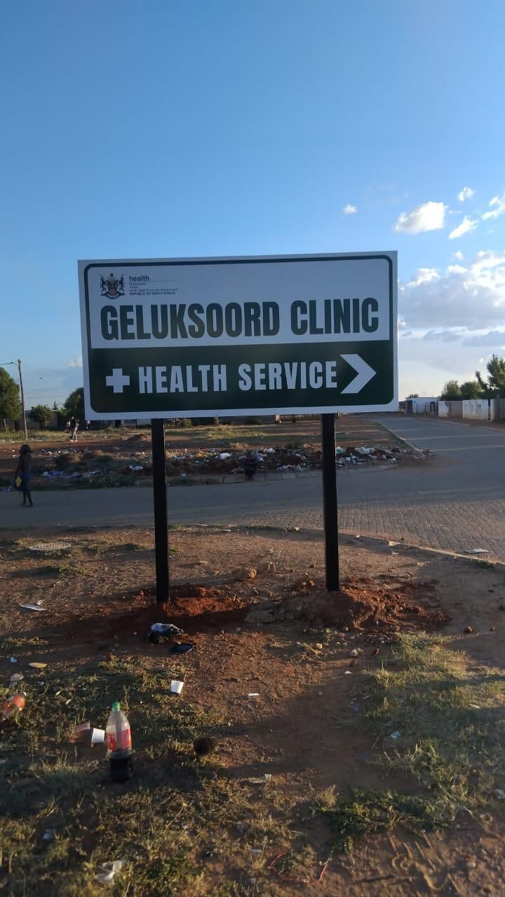 Chromadek Clinic Signage