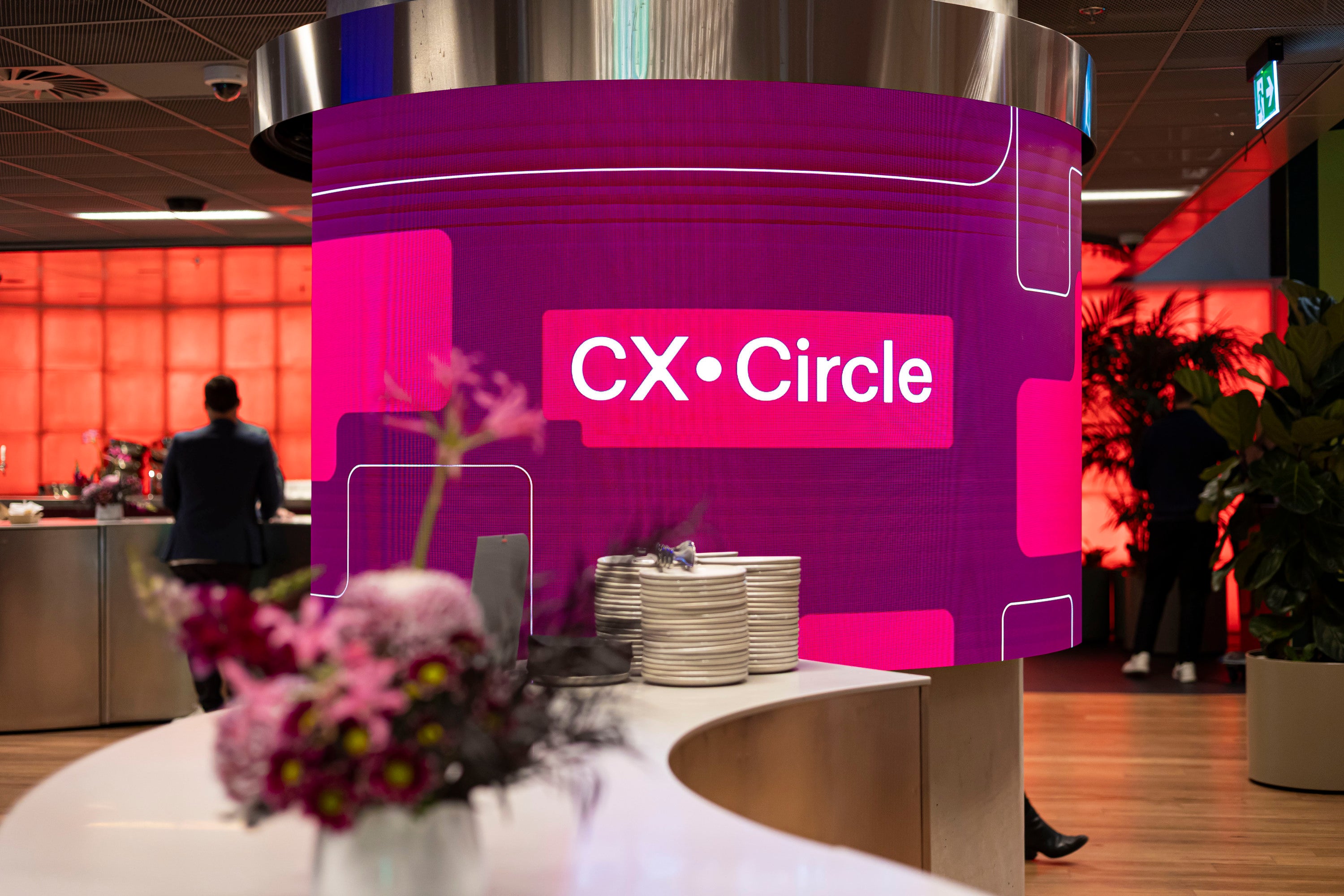 Power Circle CX with Large Print Graphics