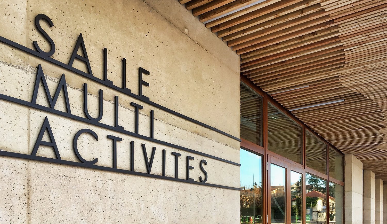 Enseigne métal en lettres découpées Mairie de Saint Sauveur