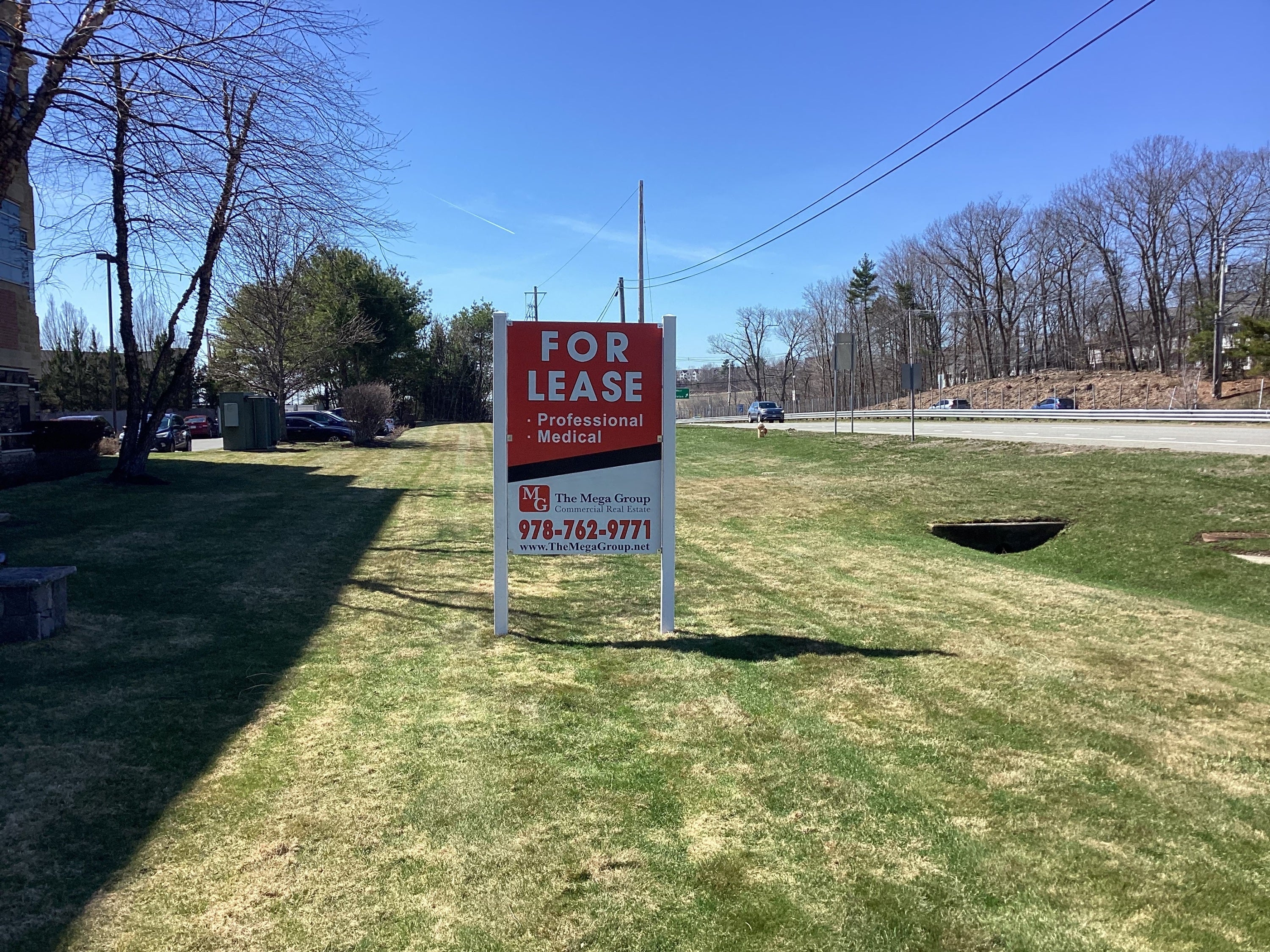 Commercial Real Estate Signage in Danvers MA | North Shore Boston For Lease Signs