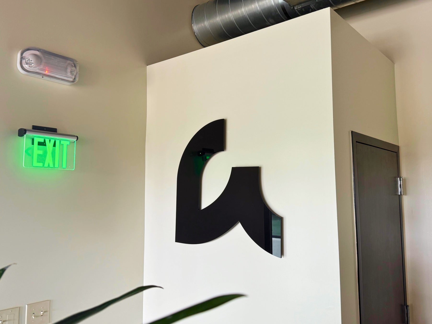 Lobby Signs: Is Yours Making the Right First Impression? | Signarama Plano