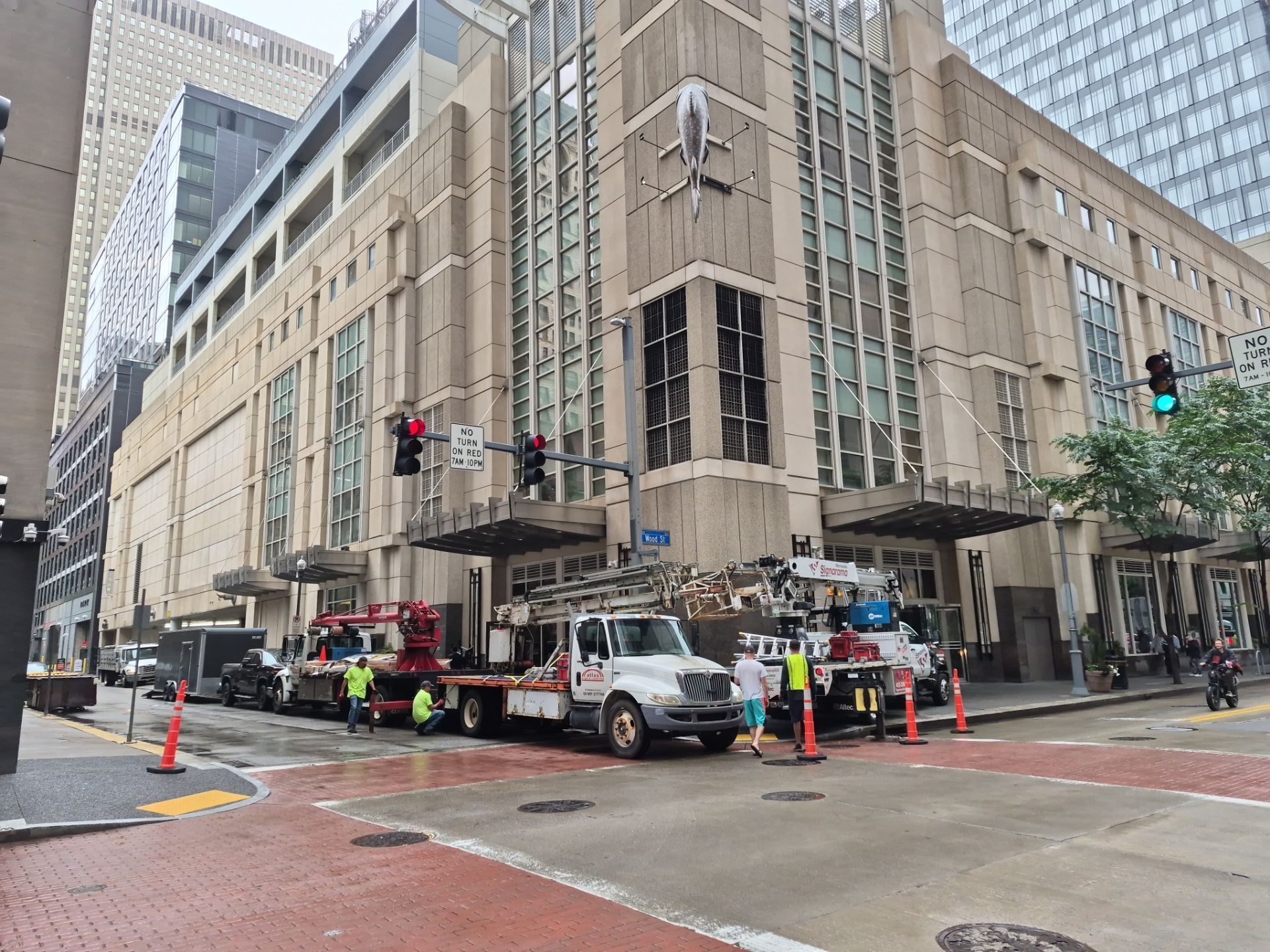 Safe Signage Removal - McCormick & Schmick’s- Pittsburgh