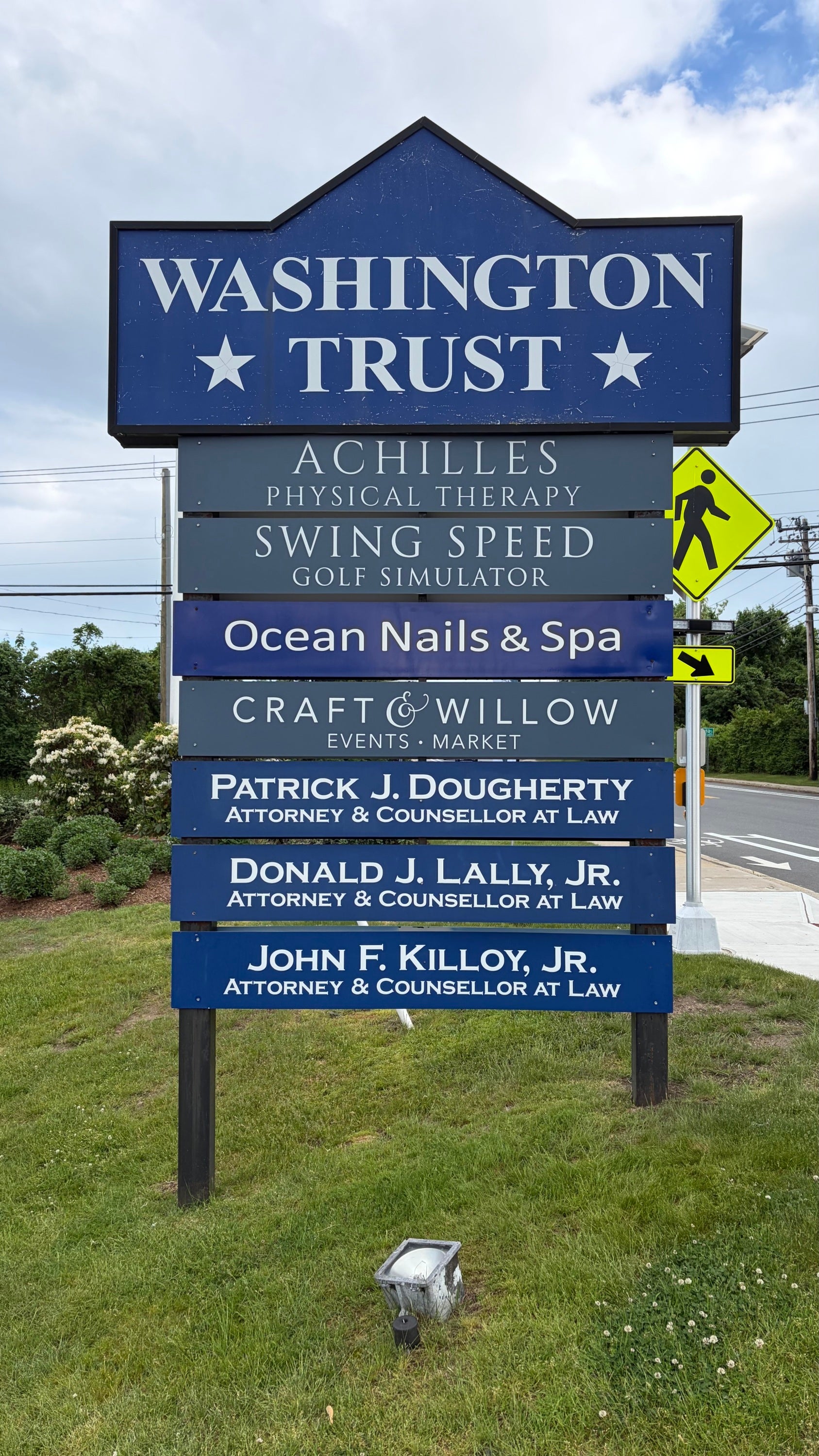 Craft & Willow Gets a Refreshed Look with New Pylon Sign & Aluminum Dimensional Letters 