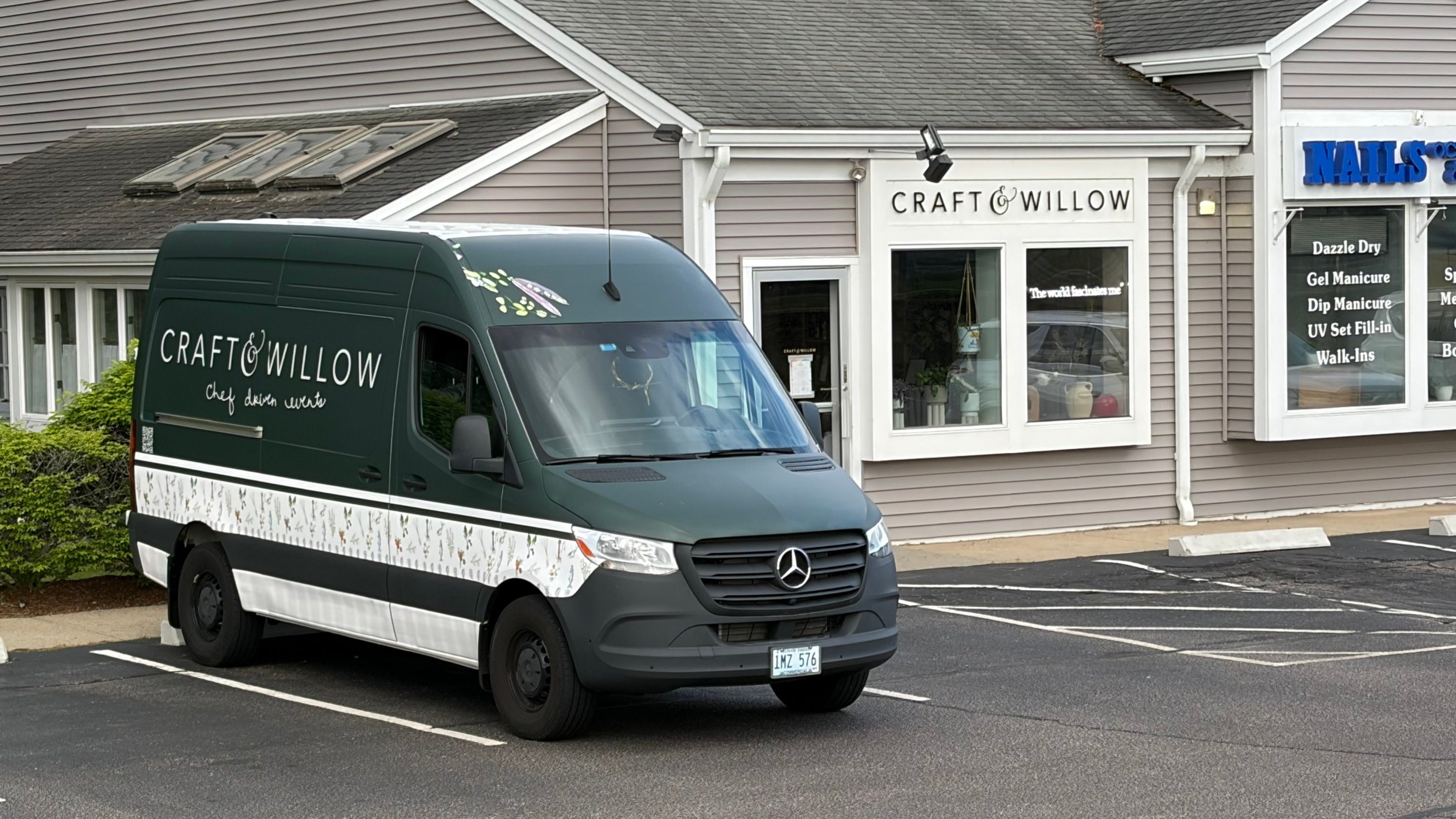 Craft & Willow Gets a Refreshed Look with New Pylon Sign & Aluminum Dimensional Letters 