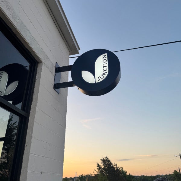 Custom Illuminated Blade Sign