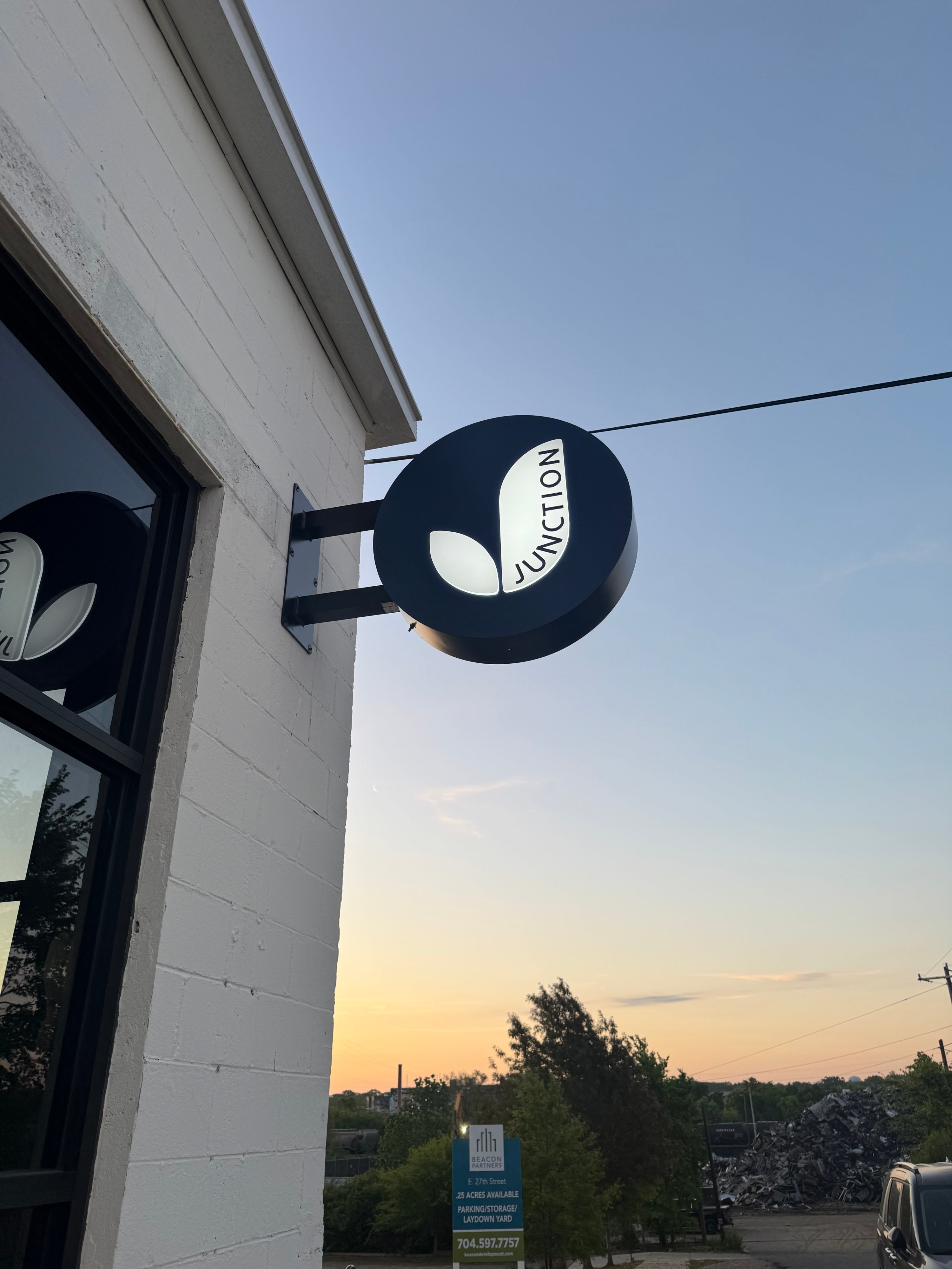 Custom Illuminated Blade Sign