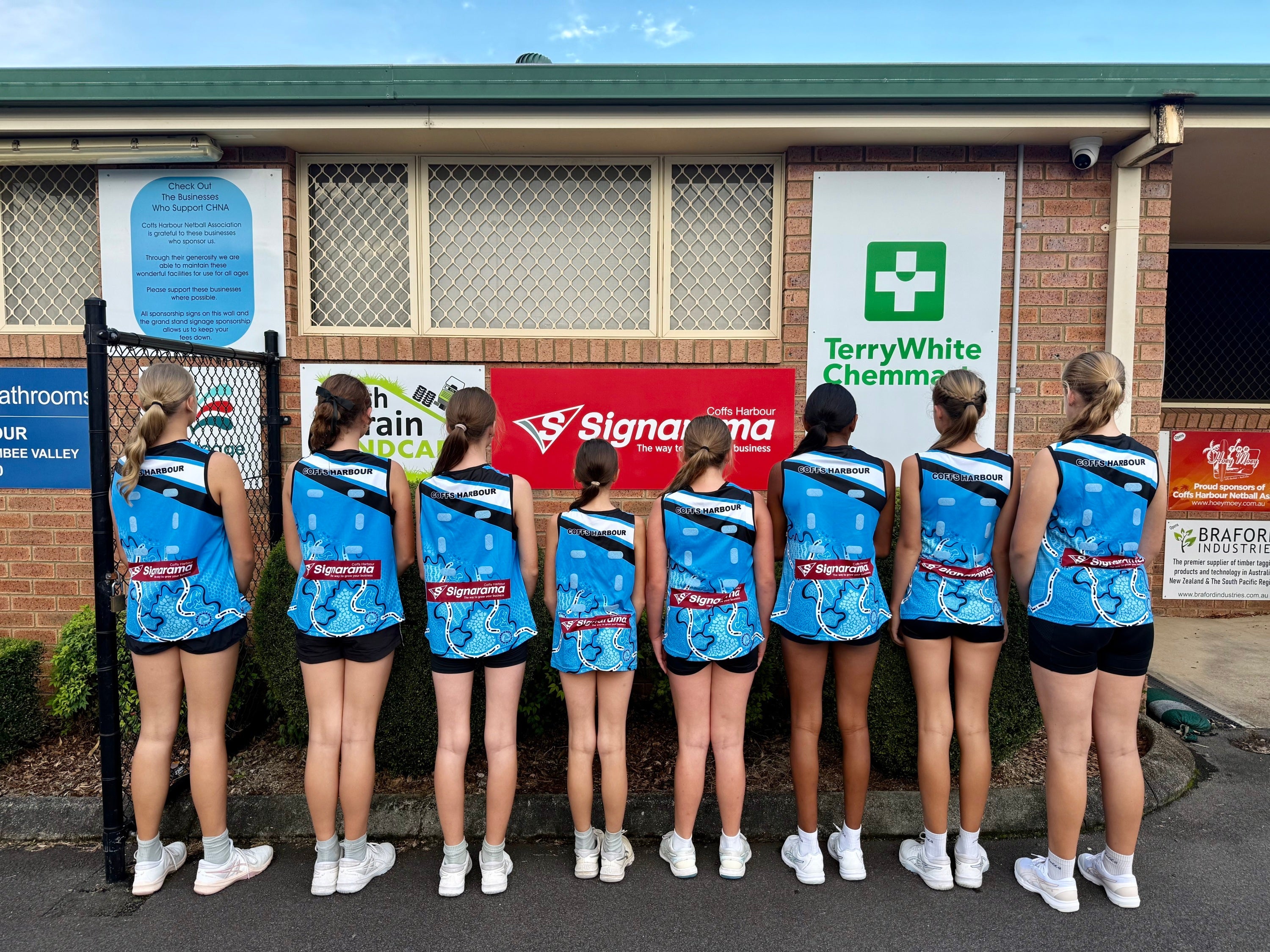 Coffs Harbour Netball Association- Go Team White - little legends 