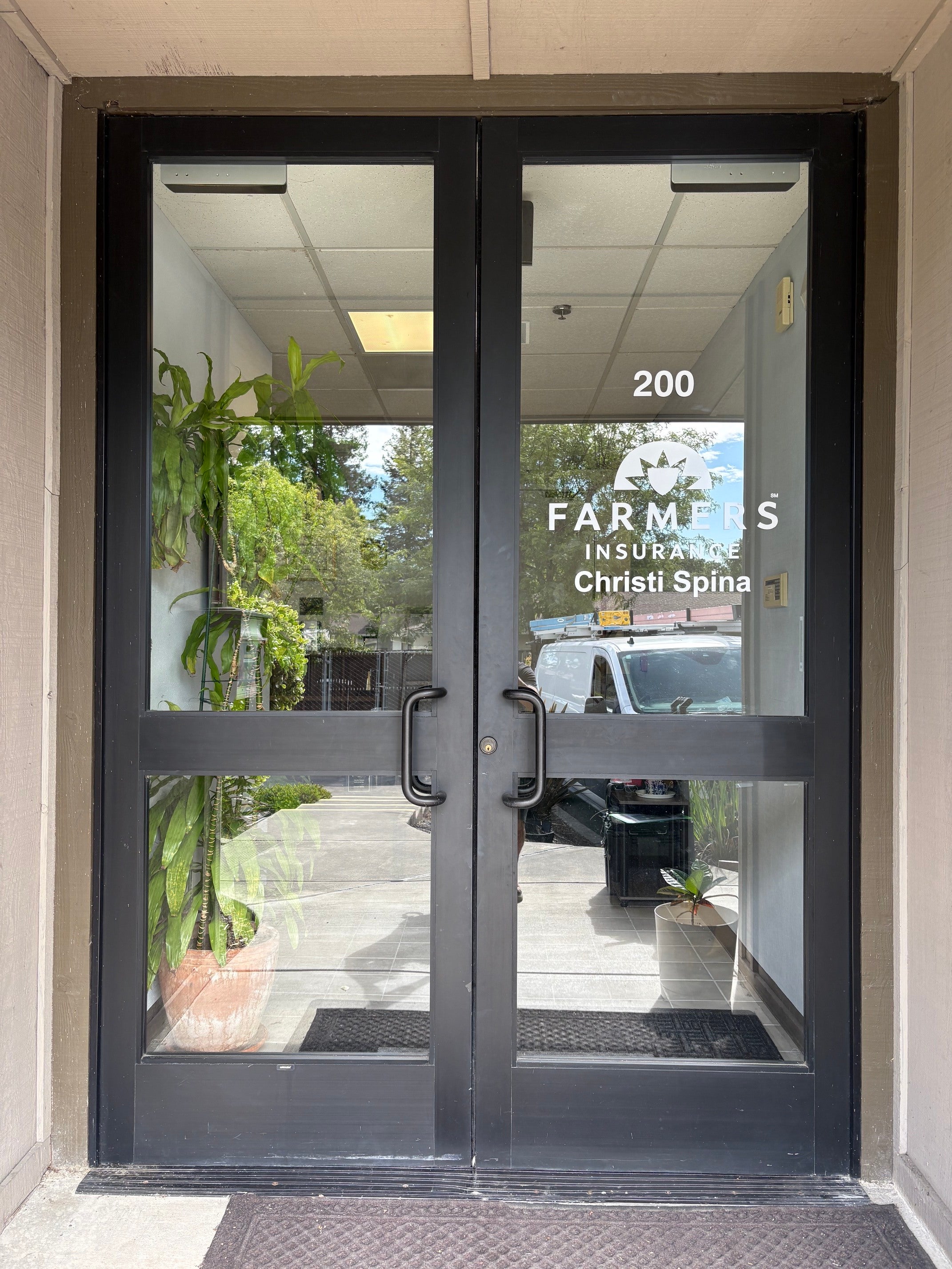 Helping a Farmers Insurance Agent Move Locations With Professional Sign Removal, Sign Installation, and a Stress-Free Relocation Process