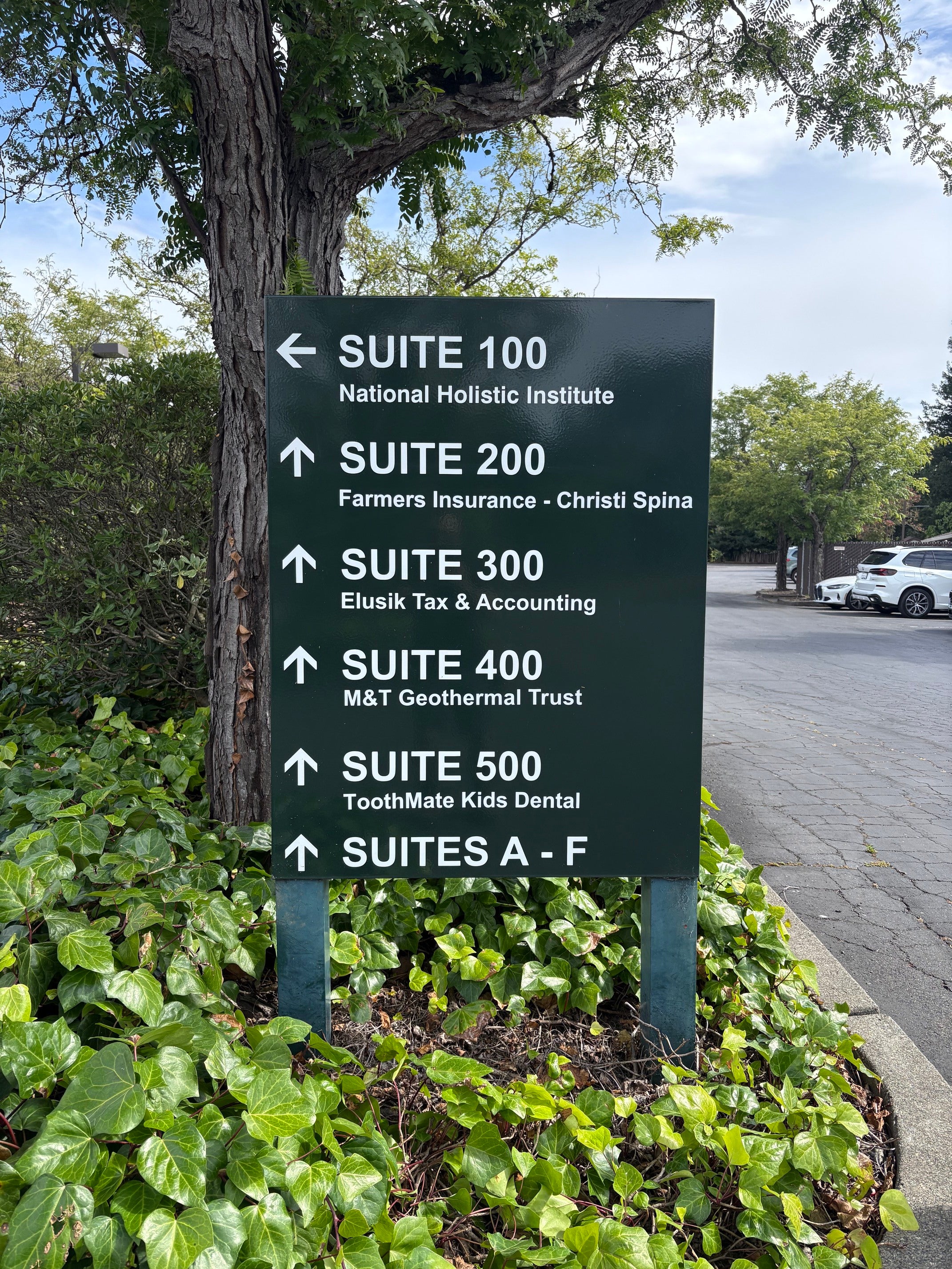 Helping a Farmers Insurance Agent Move Locations With Professional Sign Removal, Sign Installation, and a Stress-Free Relocation Process