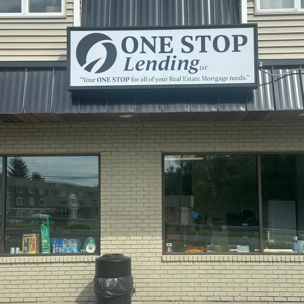 Custom Light Box Sign & Pylon Sign Face Installation for One Stop Lending – Newington, CT