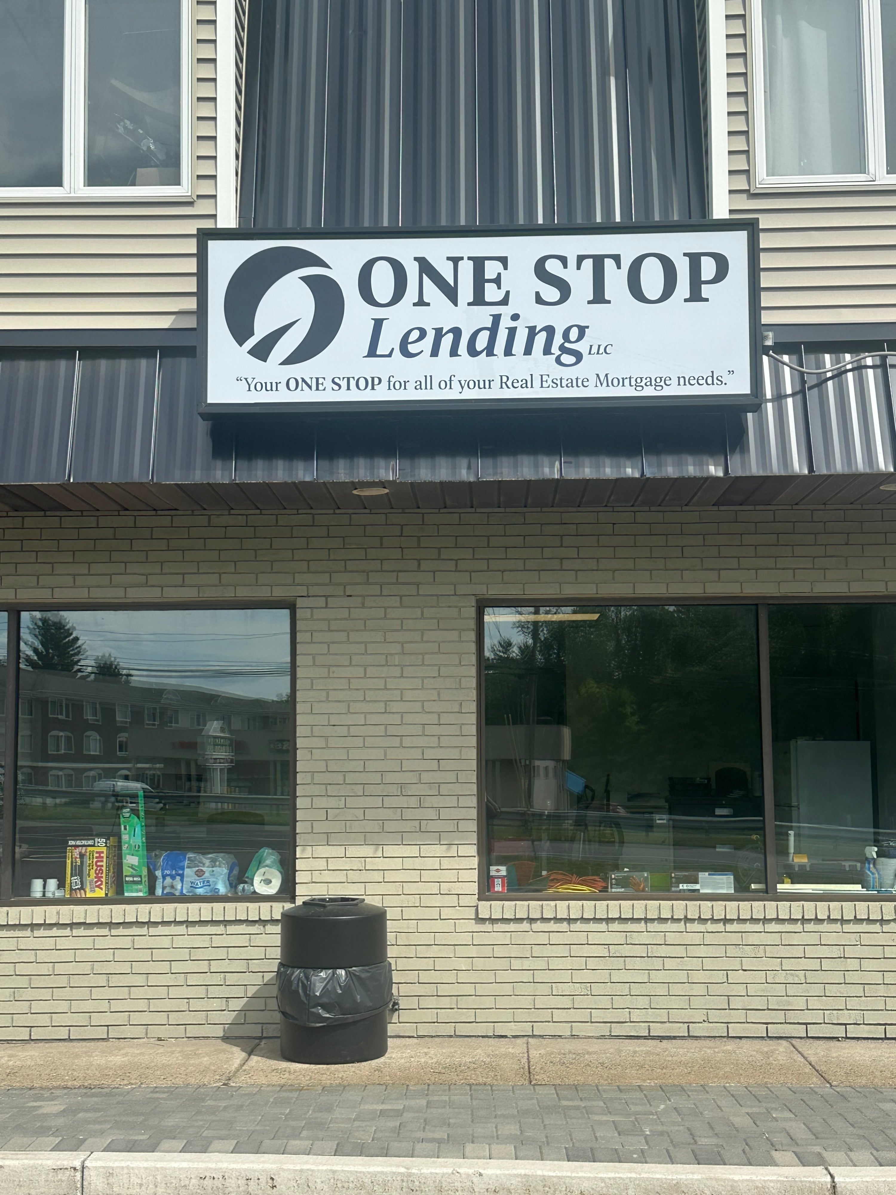 Custom Light Box Sign & Pylon Sign Face Installation for One Stop Lending – Newington, CT