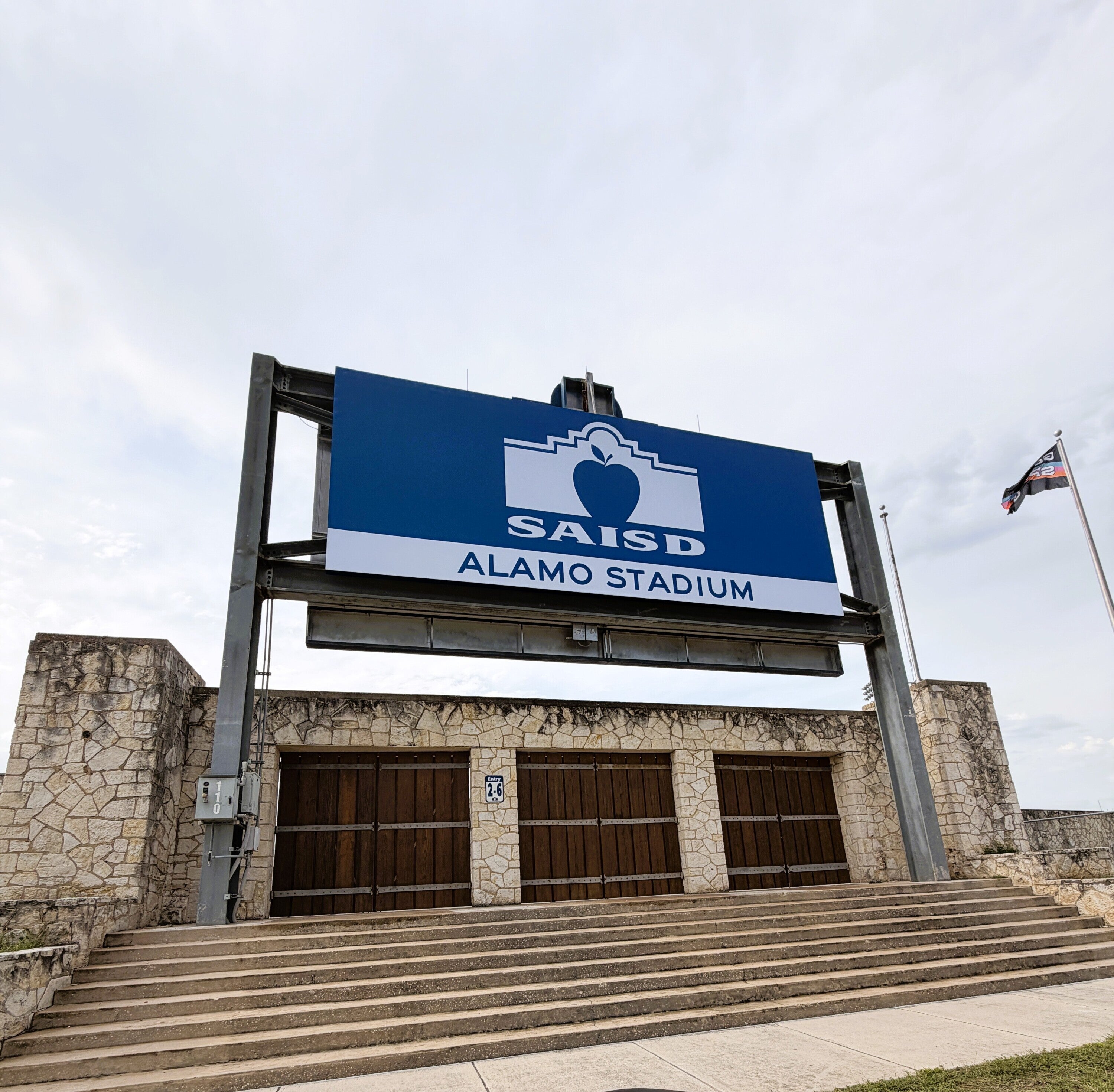 A New Look for an Iconic Landmark: Alamo Stadium's New Sign