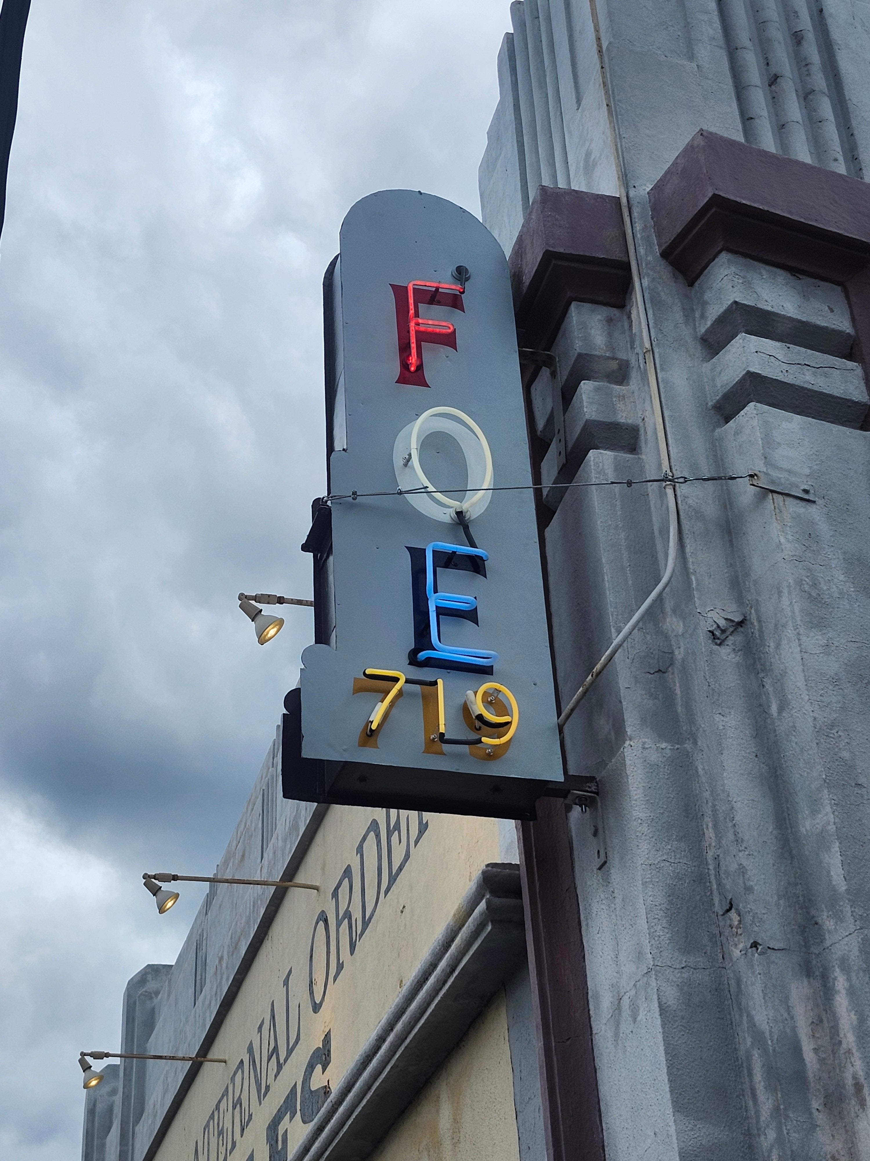 Bringing the sign back to life