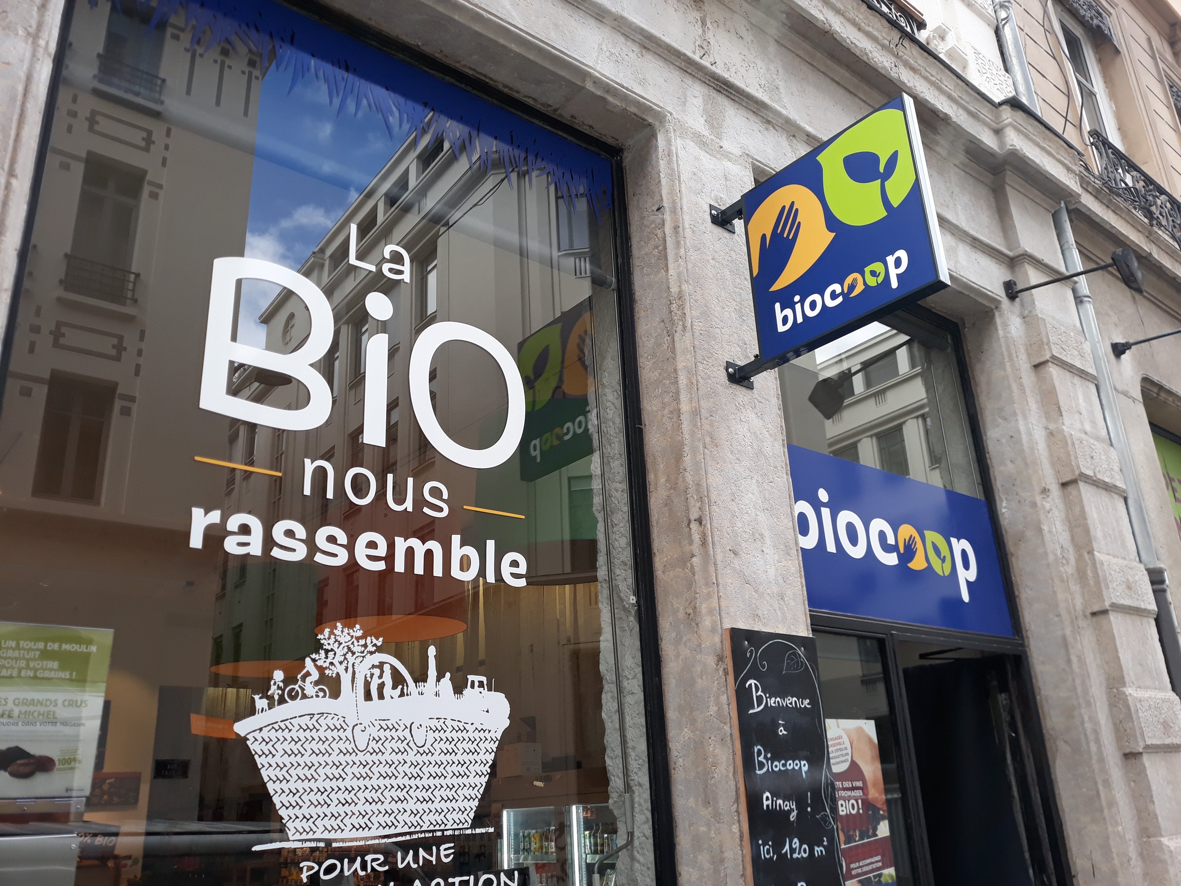 TOUTE VOTRE COMMUNICATION VISUELLE CHEZ SIGNARAMA