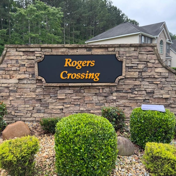 Rogers Crossing Monument Sign
