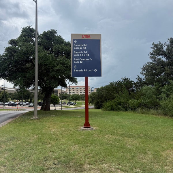 UTSA Reflective_Exterior Signs 3