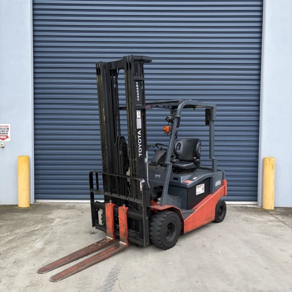 Used Toyota Electric Forklift #W383