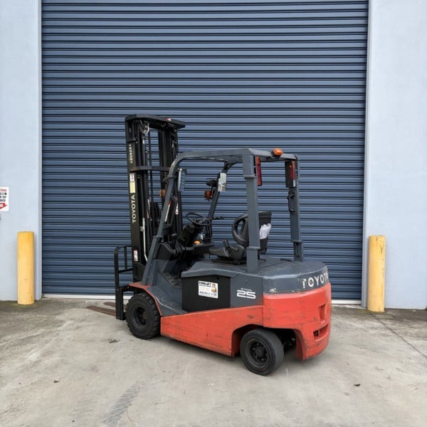Used Toyota Electric Forklift #W383