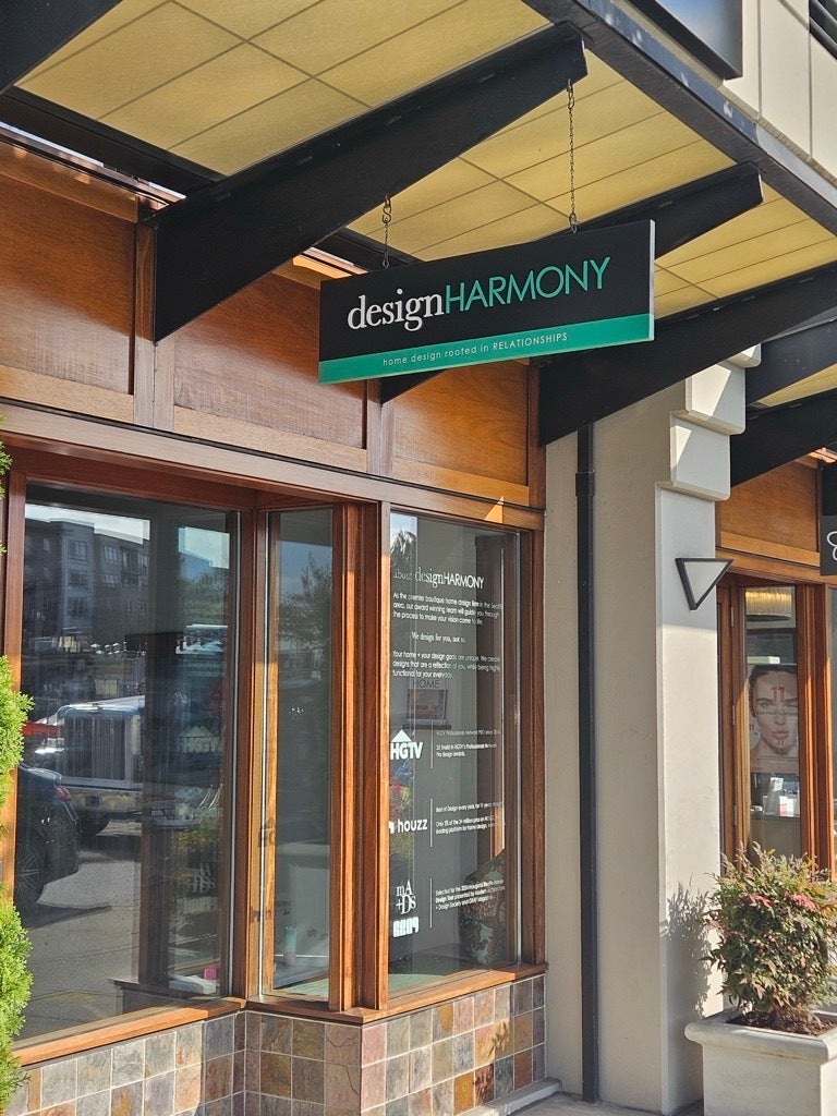 Blade Signs: Make Your Storefront Stand Out from the Sidewalk on the Eastside