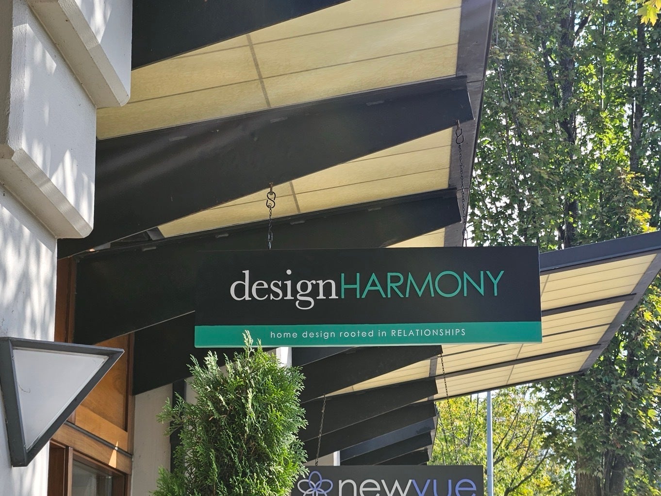 Blade Signs: Make Your Storefront Stand Out from the Sidewalk on the Eastside