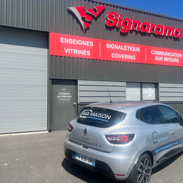 Marquage personnalisé sur véhicule professionnel