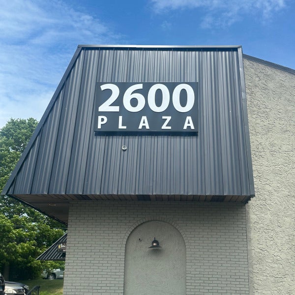 Custom Fabricated Dimensional Letter Sign for 2600 Plaza | Newington, CT