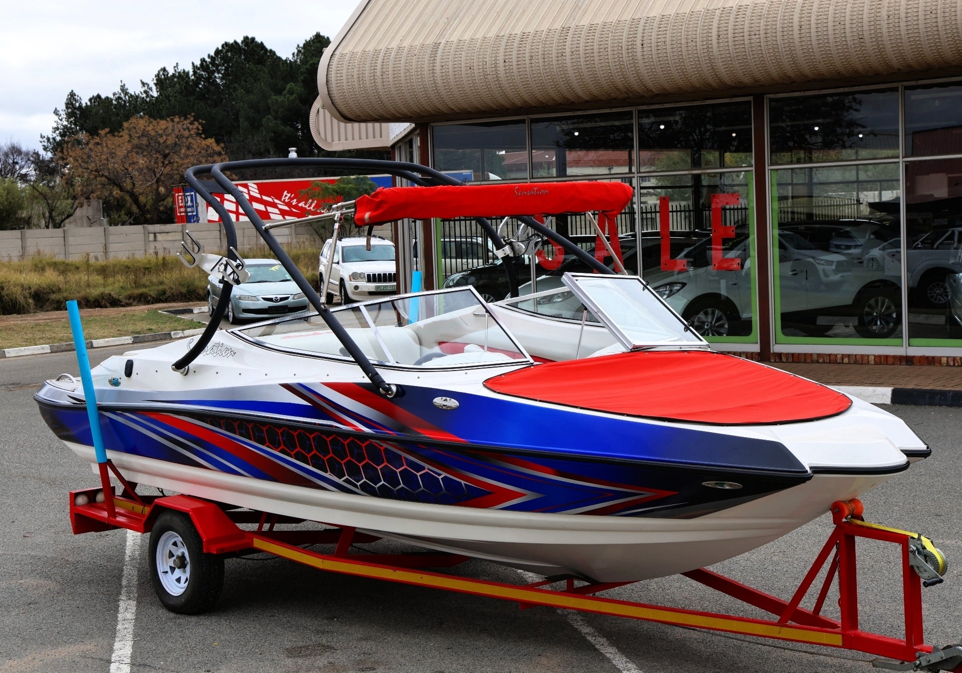 Beautiful Marine Wrapping Cast Vinyl On a Boat
