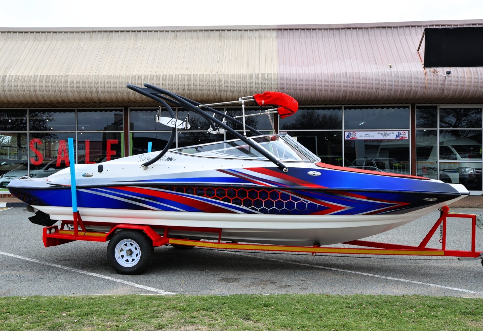 Beautiful Marine Wrapping Cast Vinyl On a Boat
