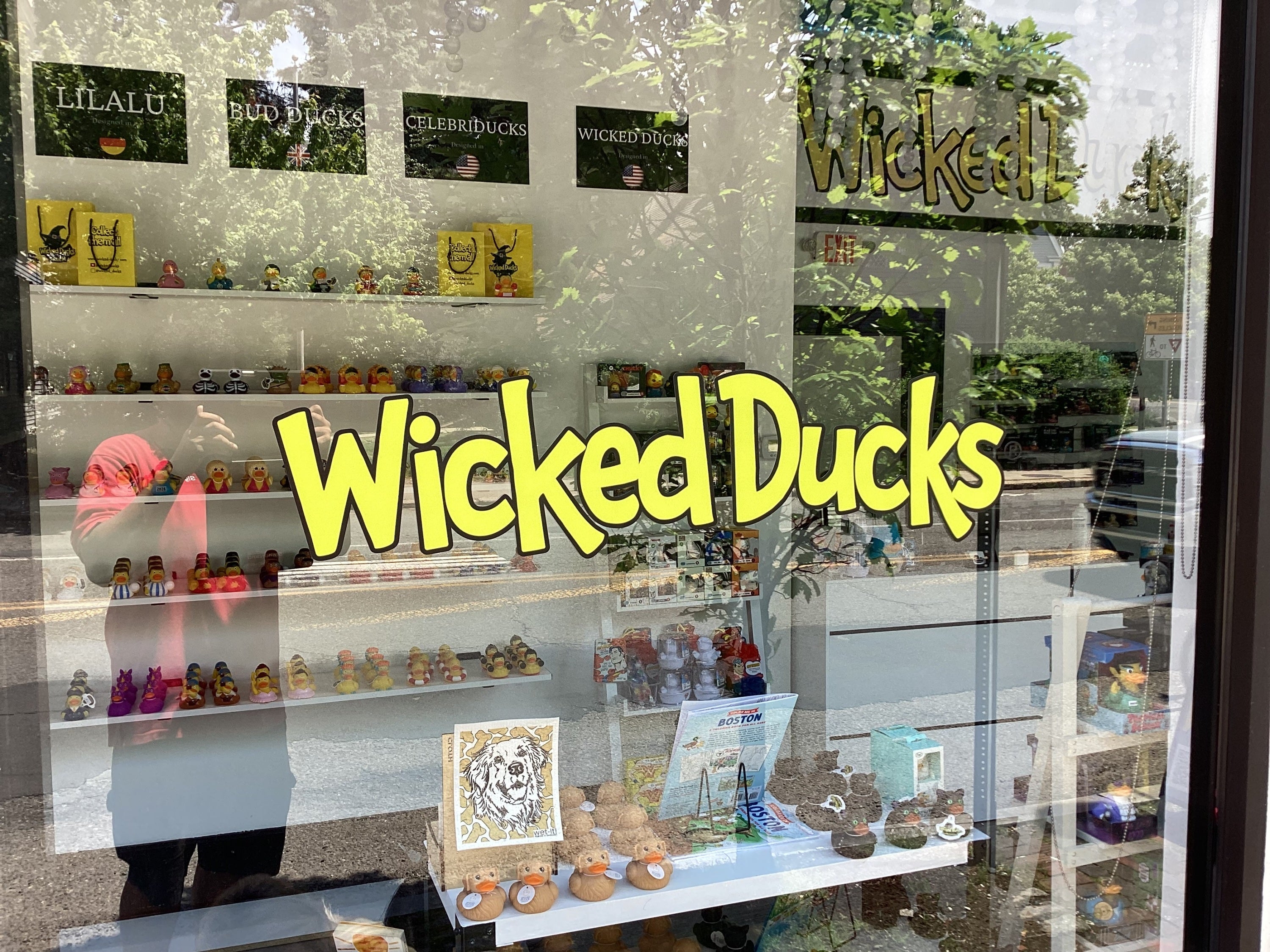 A Unique Shopping Experience in Salem MA: Discover Wicked Ducks