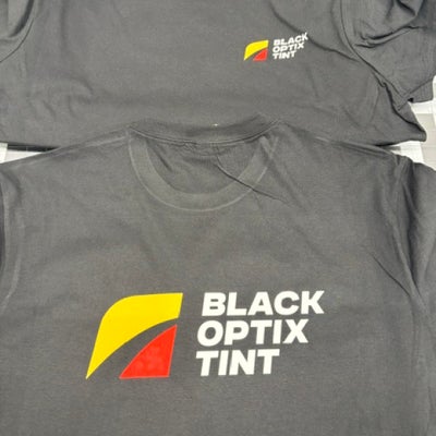 https://cdn.gorilladash.com/images/media/21507662/fully-promoted-usa-bot-t-shirts-square-6a3d63603990c.jpeg?auto=webp&crop=1%3A1%2Csmart&width=400
